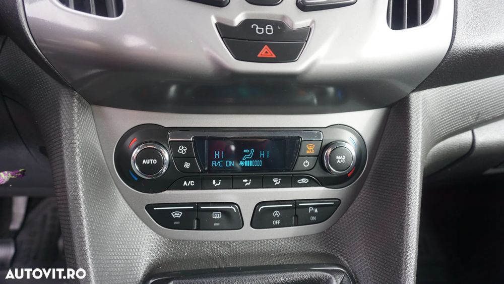 Ford Tourneo Connect 1.5 EcoBlue Start-Stop Titanium - 24