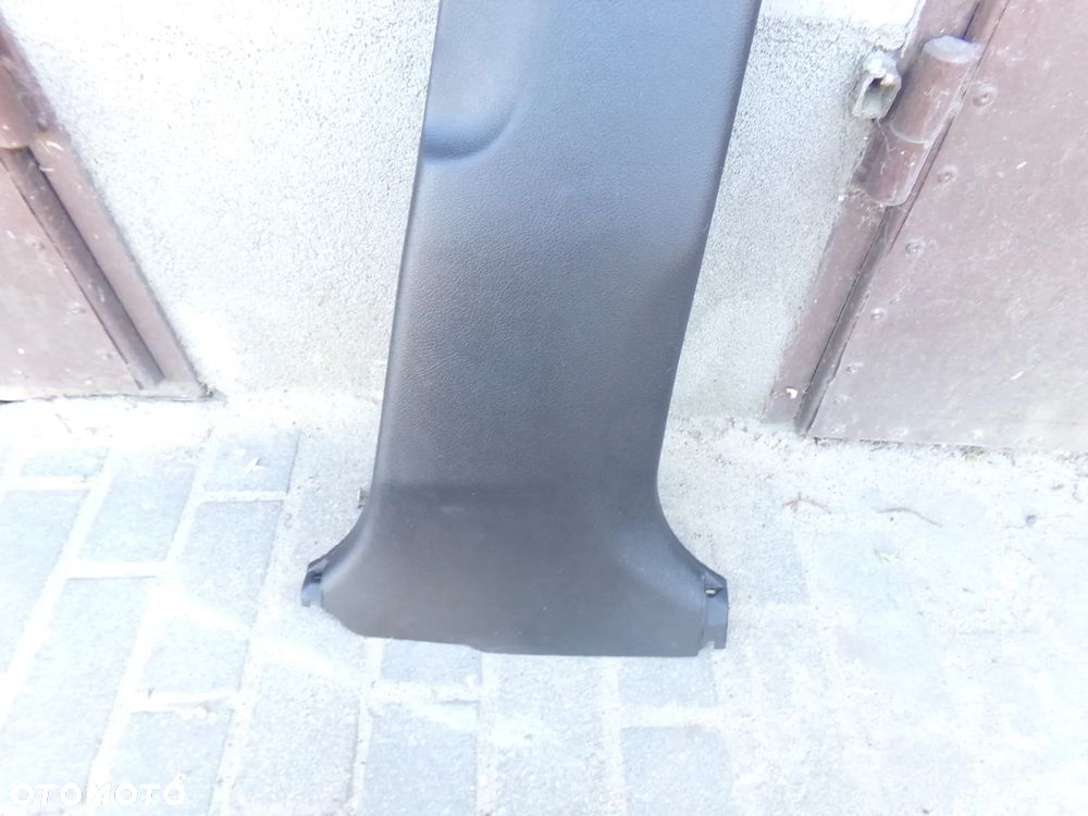 Osłona słupka środkowego prawe toyota Yaris III  62414-0D190 - 2