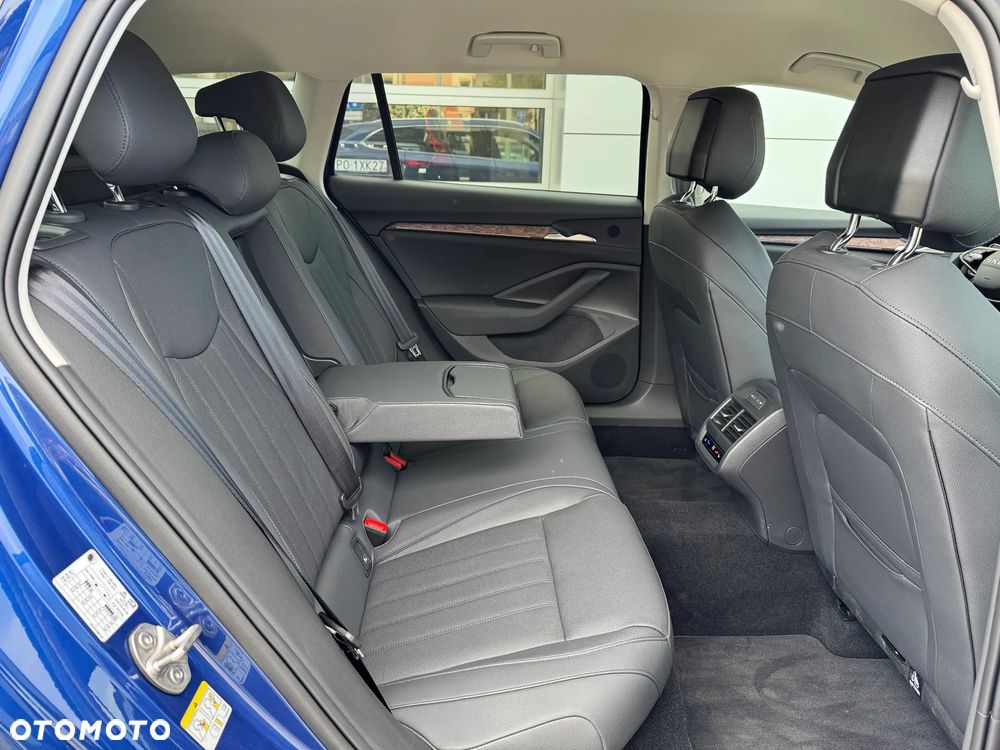 Skoda Superb 2.0 TDI SCR 4x4 L&K DSG - 20