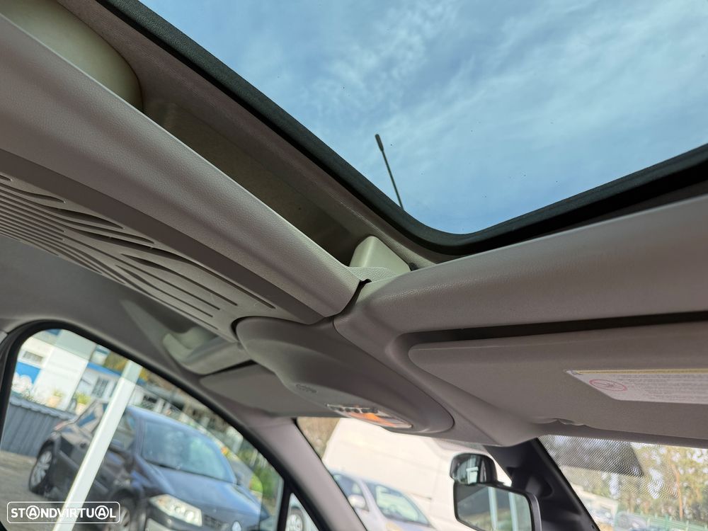 Peugeot Partner HDi FAP 110 Family - 25