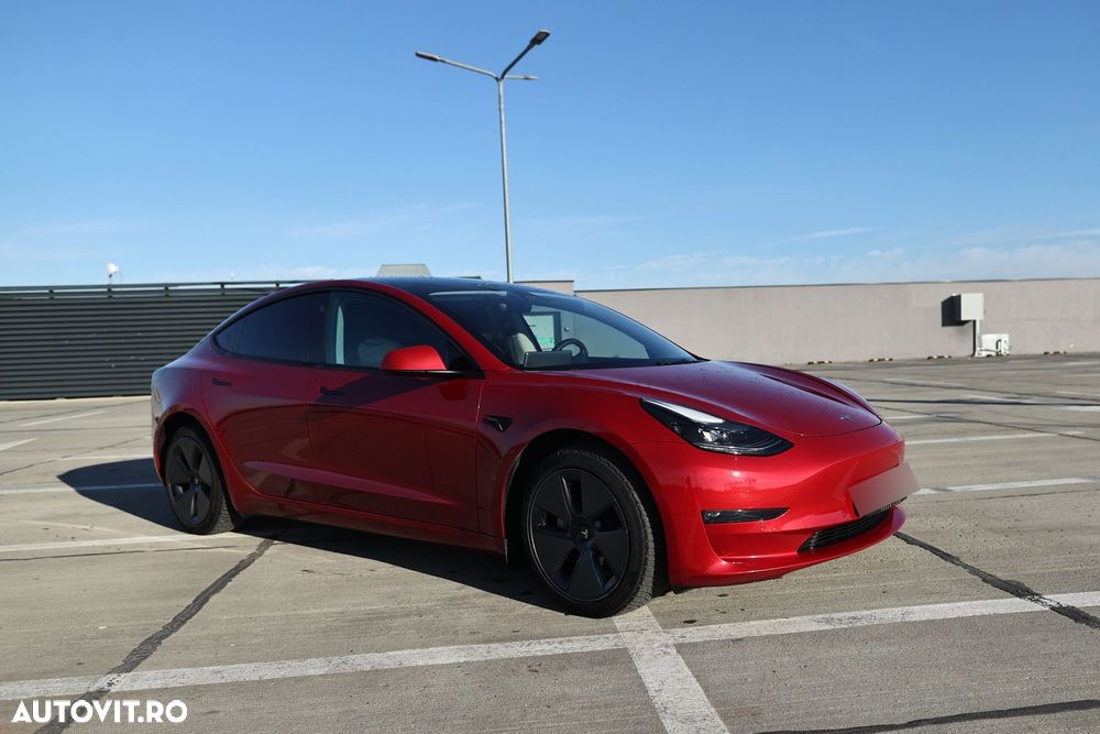 Tesla Model 3 - 2