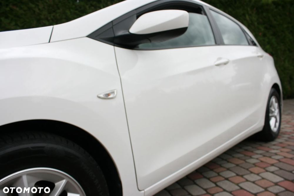 Hyundai i30 1.4 Fifa World Cup Edition - 8