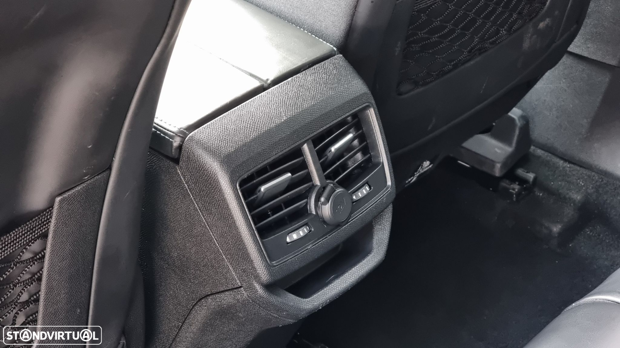 Peugeot 3008 1.2 PureTech Allure EAT6 - 24