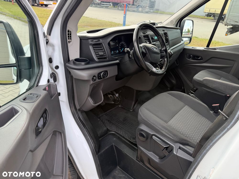 Ford Transit - 23