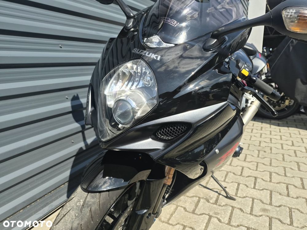 Suzuki GSX-R - 22