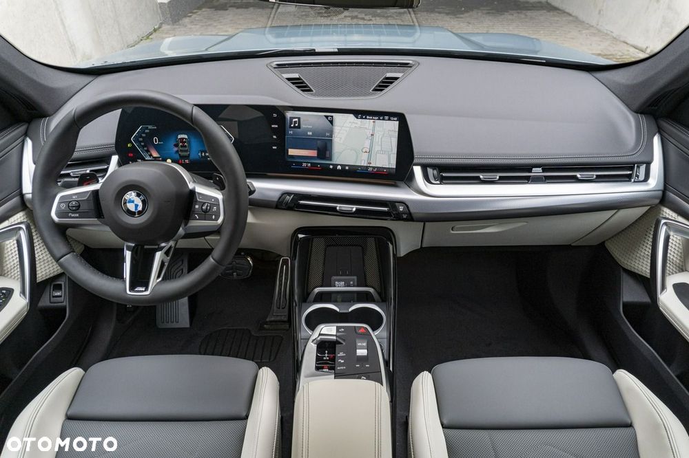 BMW X1 sDrive18i - 13