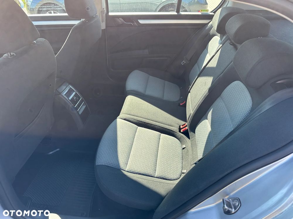 Skoda Superb 2.0 TDI Business - 5