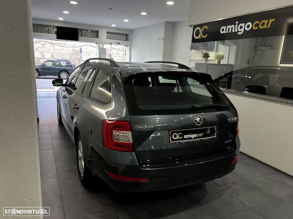 Skoda Octavia Break - 4