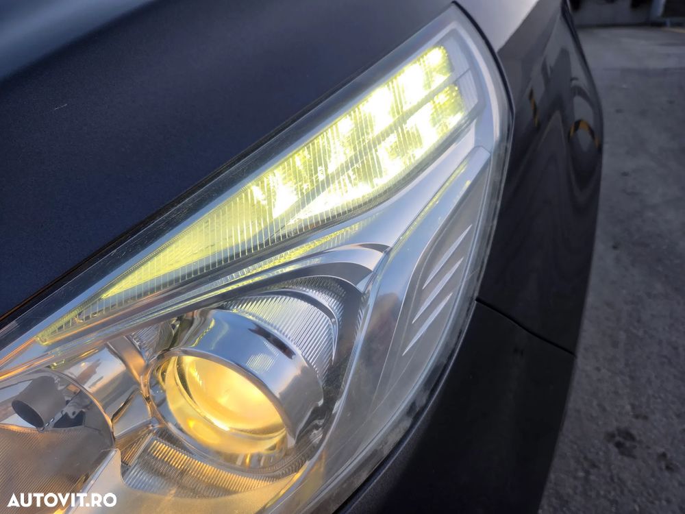 Ford Galaxy 2.0 TDCi Titanium - 22