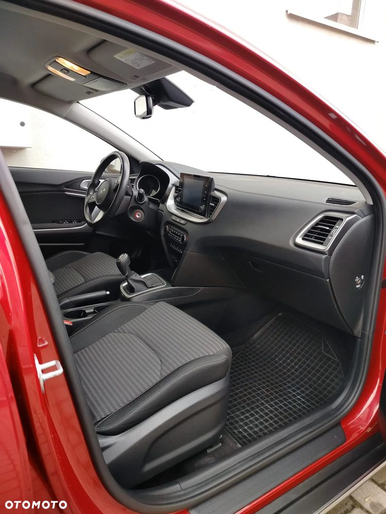 Kia XCeed 1.5 T-GDI M - 14