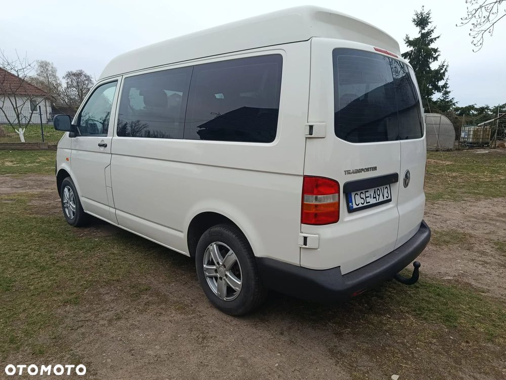 Volkswagen Caravelle - 8