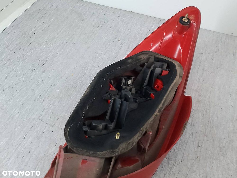 LAMPA TYLNA PRAWA PEUGEOT 307 FL 9655767480 HATCHBACK - 5