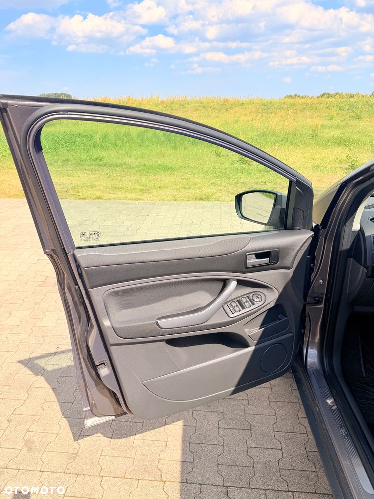 Ford Kuga 2.0 TDCi 4x4 Champions Edition - 12