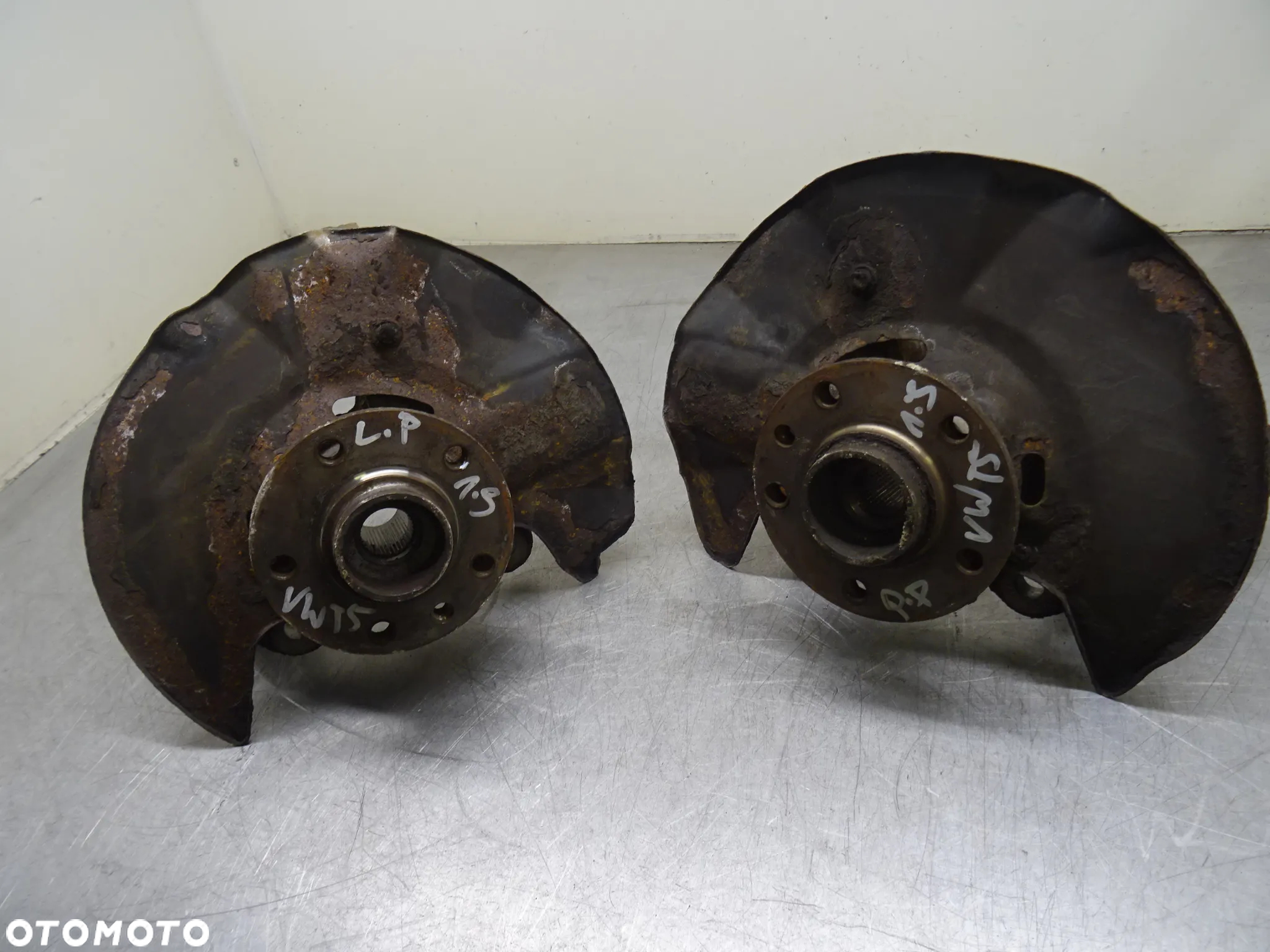 VW TRANSPORTER T5 1.9 TDI ZWROTNICA LEWA PRAWA - 7