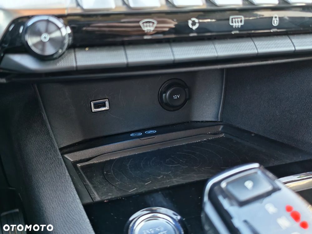 Peugeot 5008 PureTech 130 EAT8 Stop & Start Allure Pack - 28