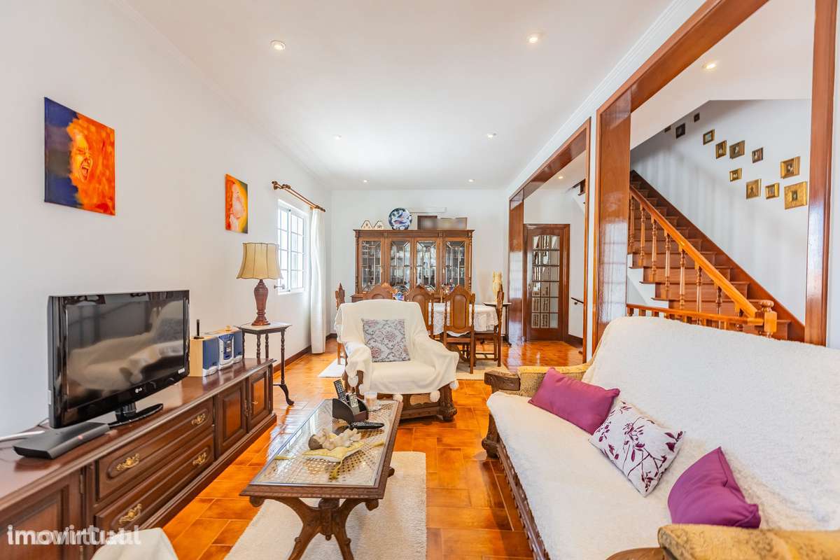 Moradia Geminada T3 - Rua Direita do Ramalho. - Grande imagem: 4/37