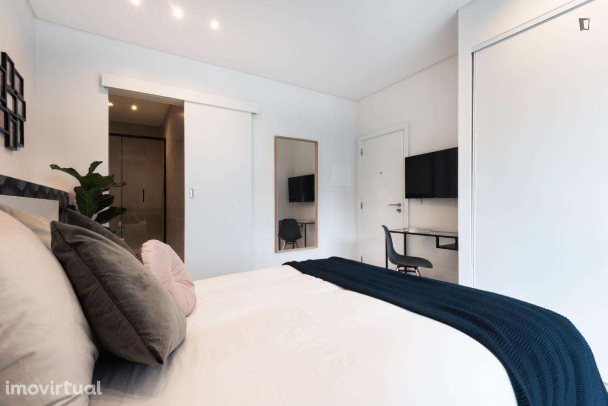 Estúdio - localizado em Montes Claros Coimbra - Grande imagem: 5/11