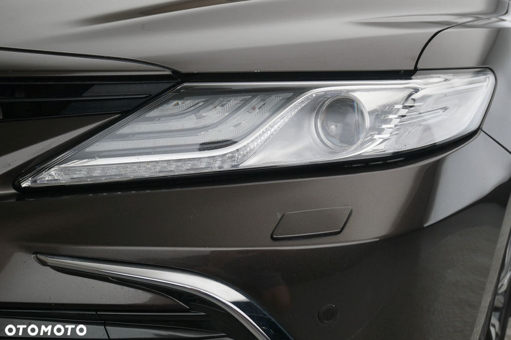 Toyota Camry - 13