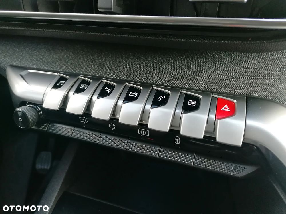 Peugeot 3008 BlueHDi 150 Stop & Start Business-Line - 24