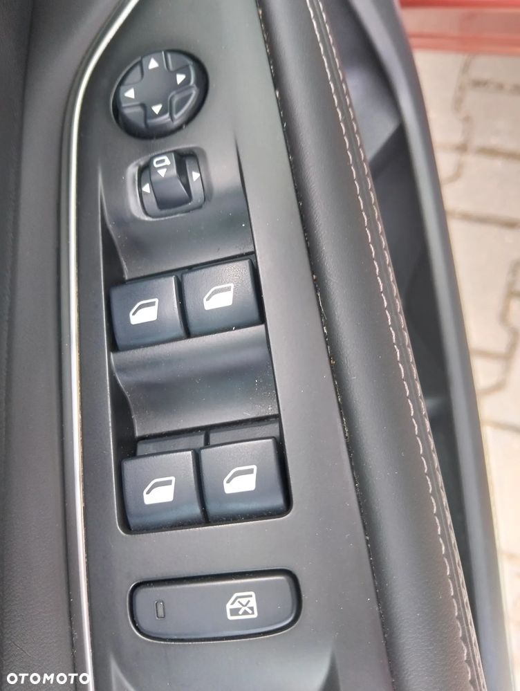 Peugeot 3008 PureTech 130 Stop & Start GPF Allure - 19