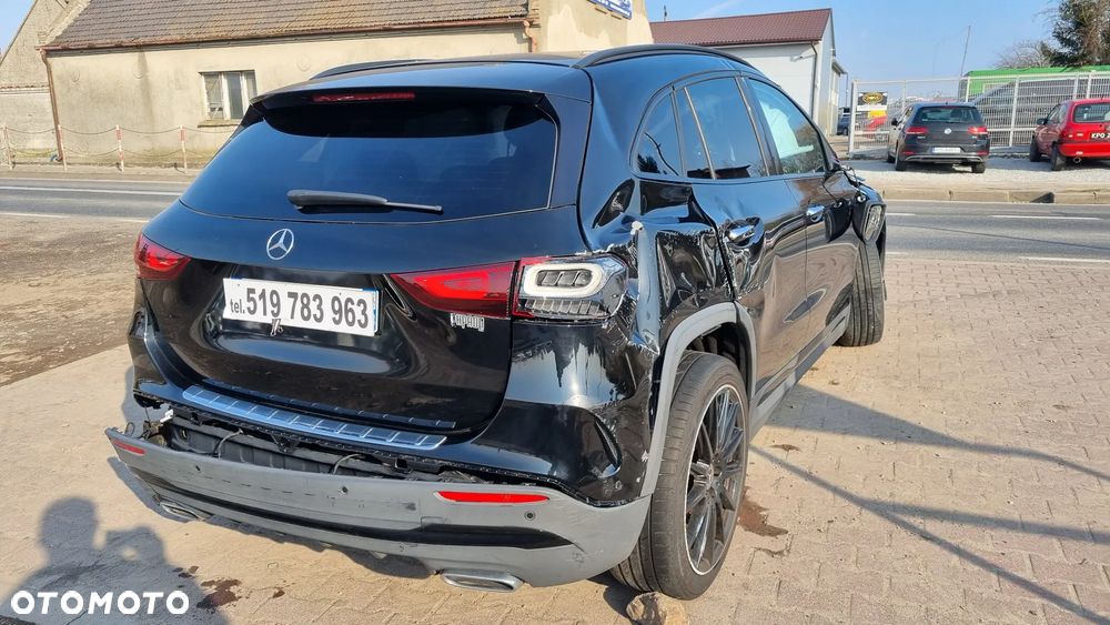 Mercedes-Benz GLA 200 d 4Matic 8G-DCT AMG Line - 7