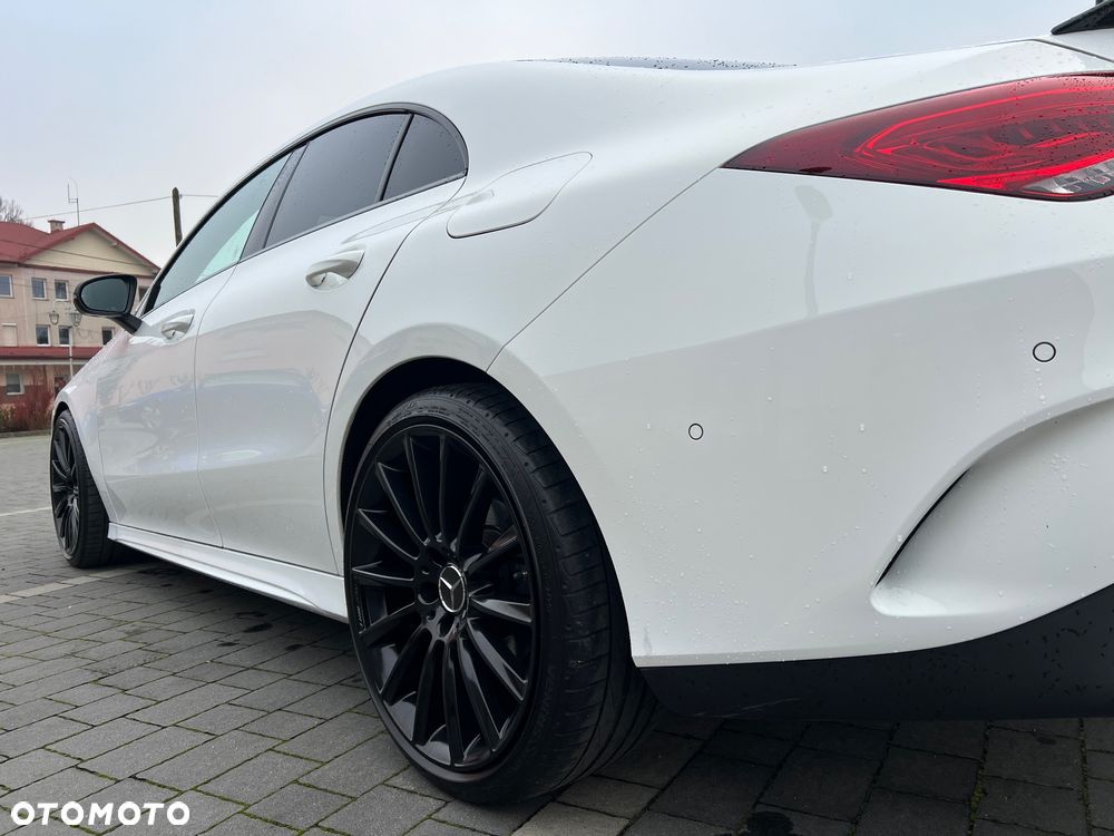 Mercedes-Benz CLA 180 7G-DCT AMG Line - 23