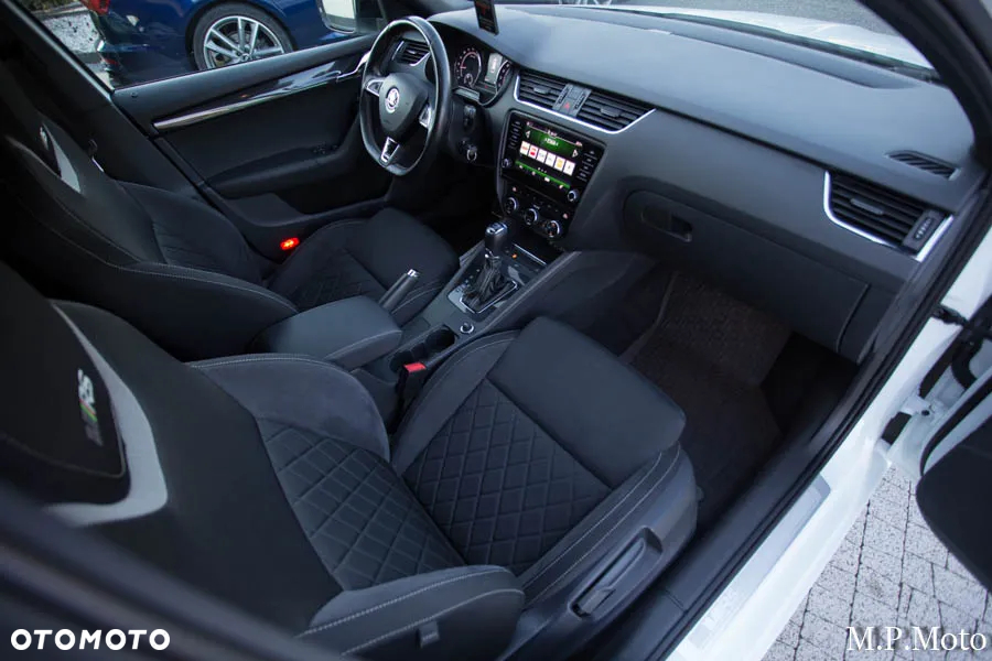 Skoda Octavia 2.0 TDI RS DSG - 39