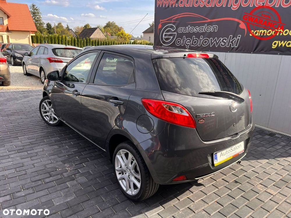 Mazda 2 - 6