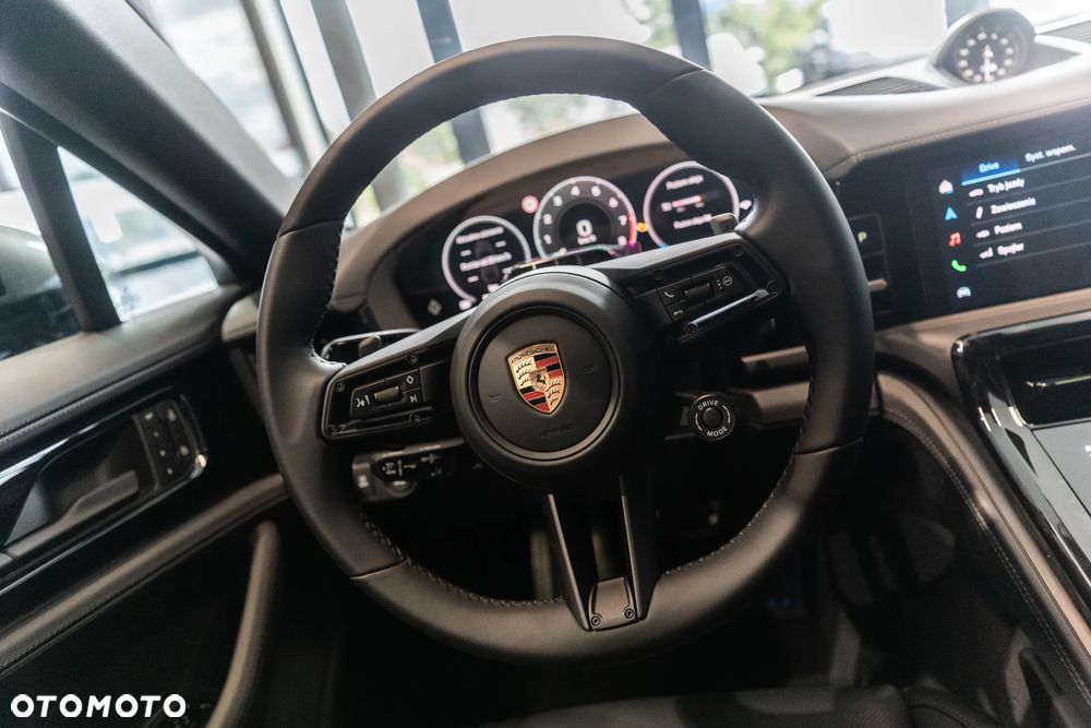 Porsche Panamera 4 E-Hybrid PHEV - 17