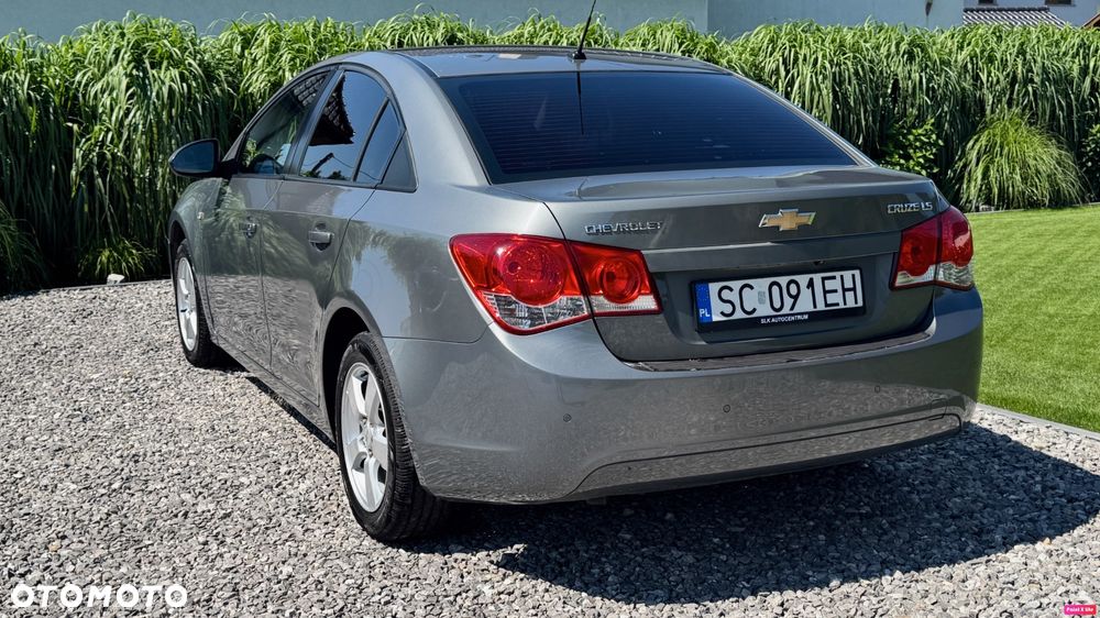 Chevrolet Cruze 1.6 LS - 10
