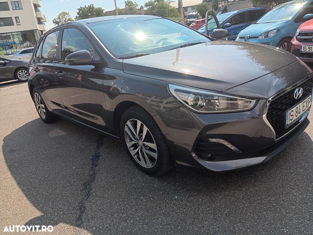 Hyundai i30 1.4 100CP 5DR M/T Classic - 1
