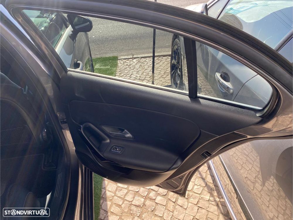 Mercedes-Benz A 200 7G-DCT Style - 16