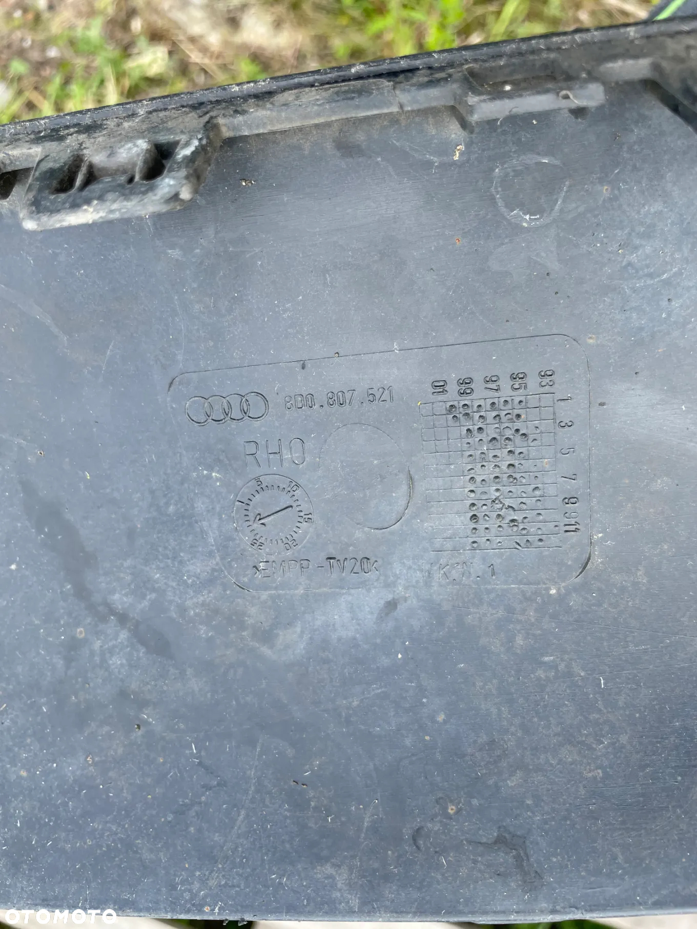 AUDI A4 B5 KOMBI 8D0807521 DOKŁADKA ZDERZAKA TYŁ - 2