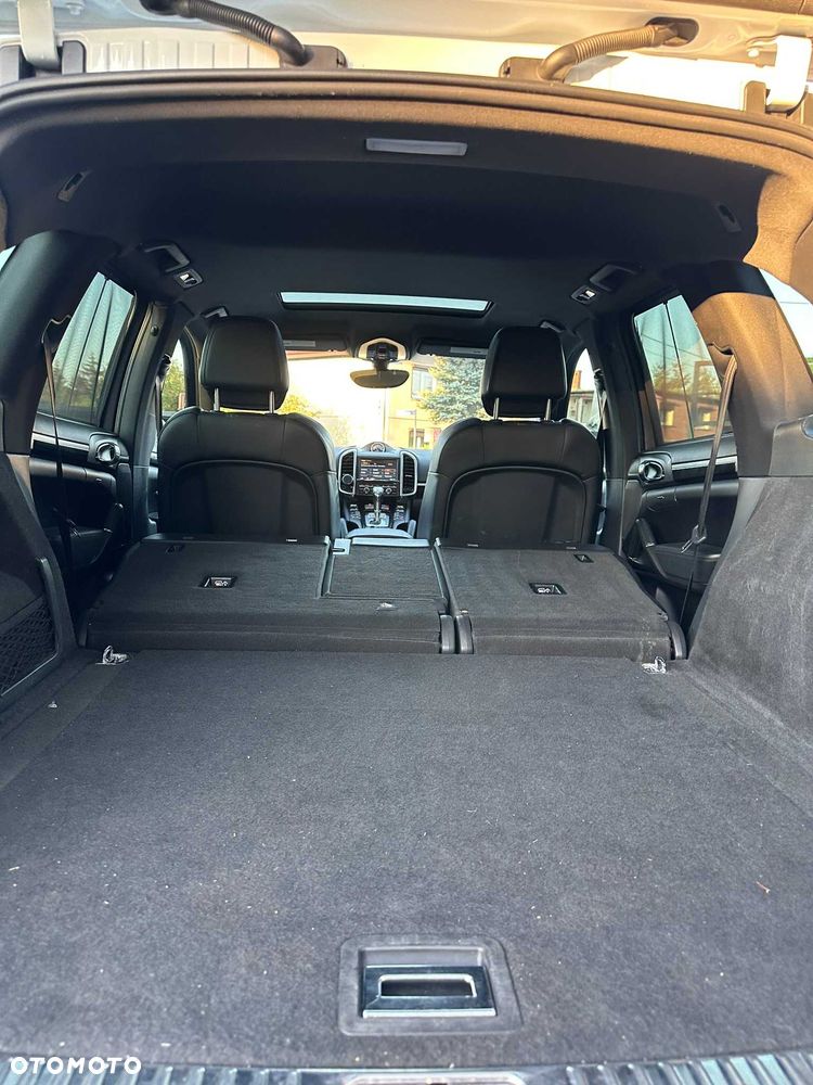 Porsche Cayenne - 8