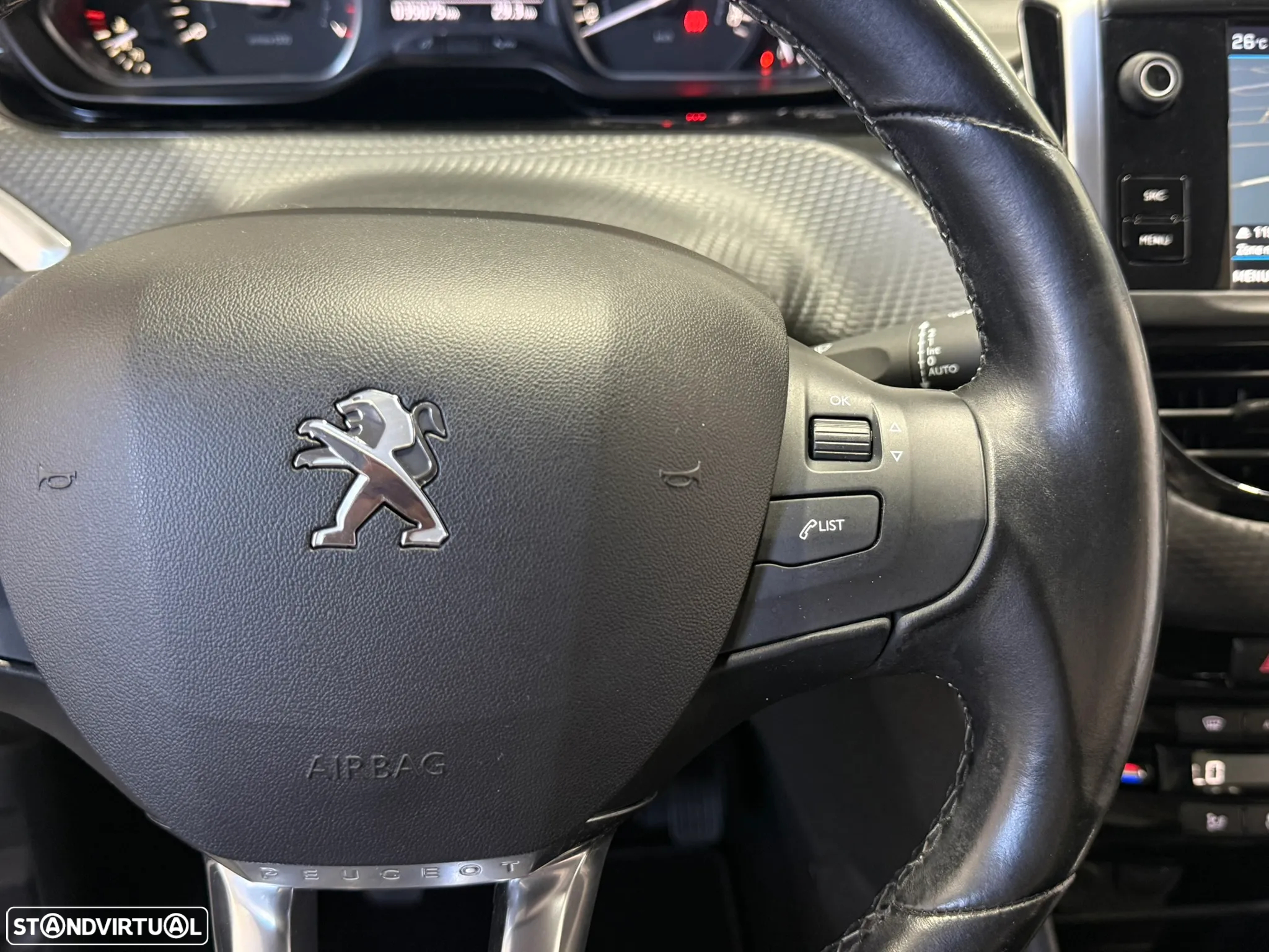 Peugeot 208 1.2 PureTech Allure - 25
