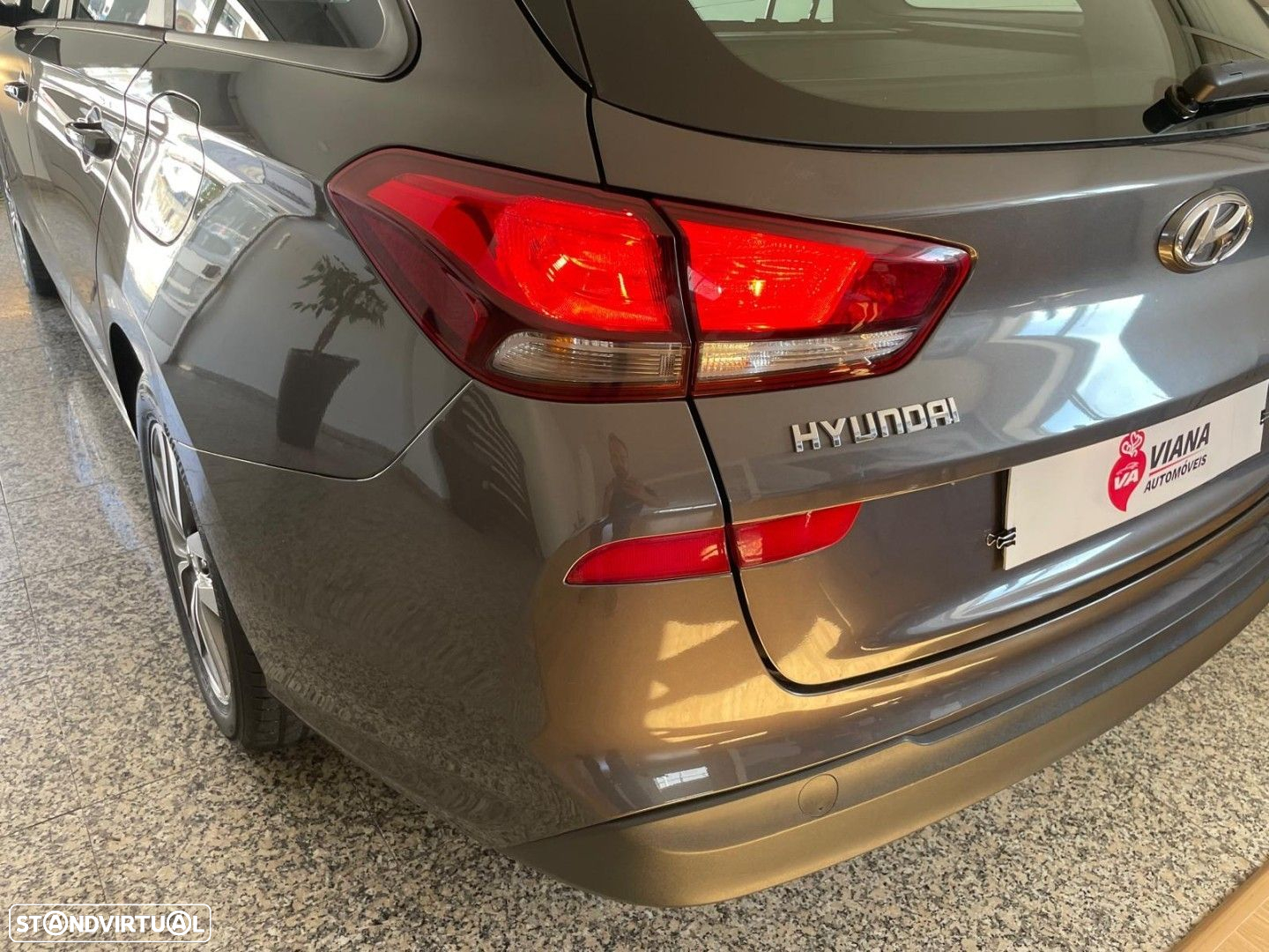 Hyundai i30 SW 1.6 CRDi Comfort+Navi - 30