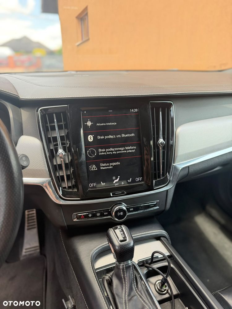 Volvo V90 T4 R-Design - 8