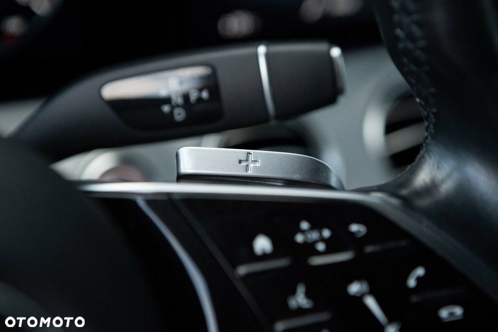 Mercedes-Benz Klasa E 220 d 4-Matic AMG/Avantgarde - 22