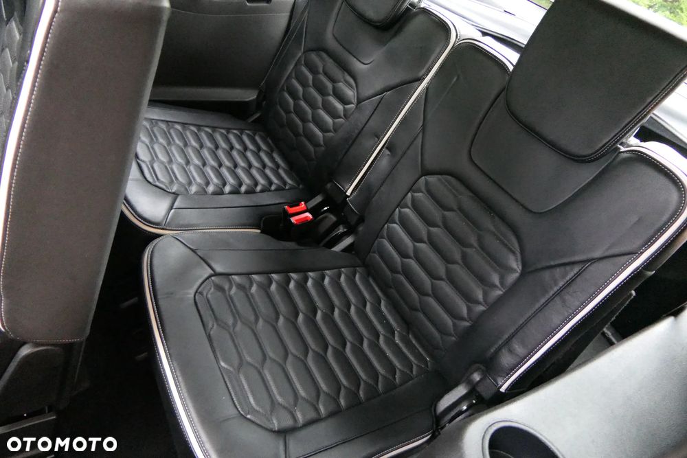 Ford S-Max - 24
