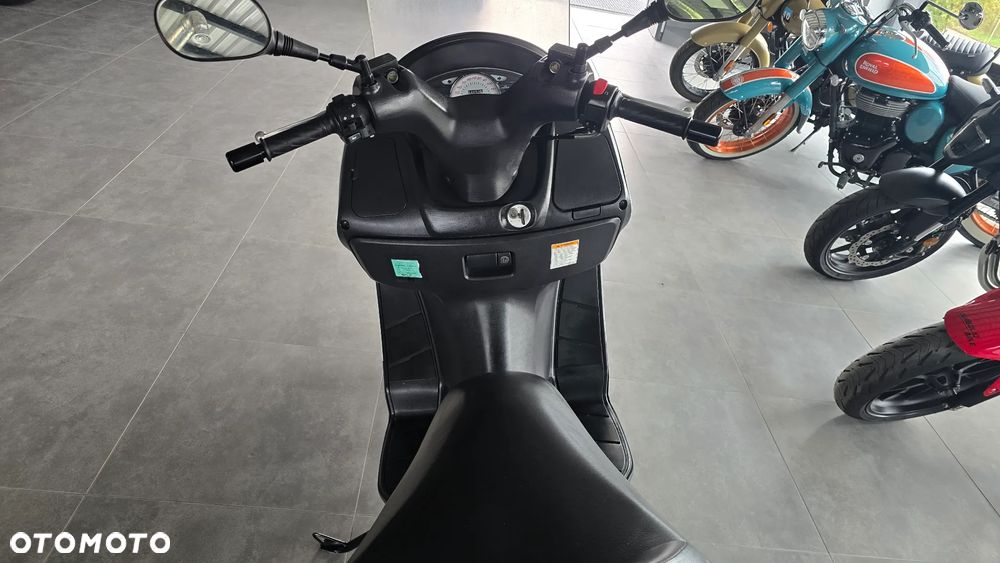 Suzuki Burgman - 22