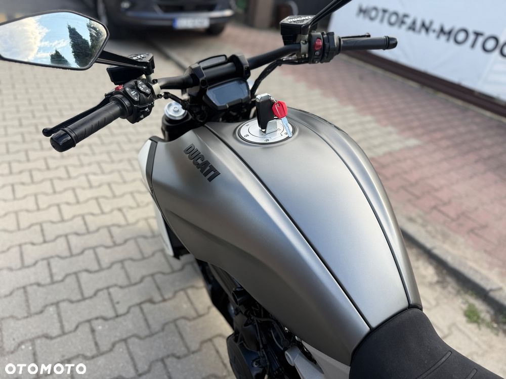 Ducati Diavel - 33