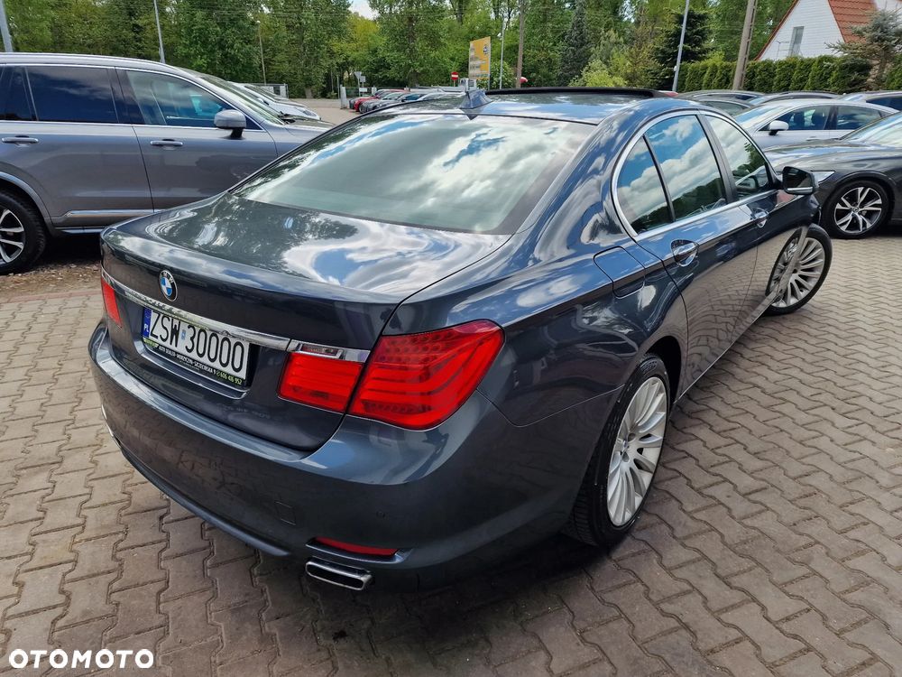 BMW Seria 7 740d - 4