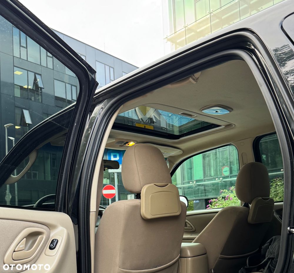 Mazda Tribute V6 4x4 Exclusive - 10
