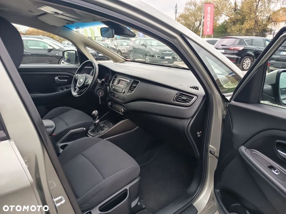 Kia Carens 1.6 GDI Fifa World Cup Edition - 30