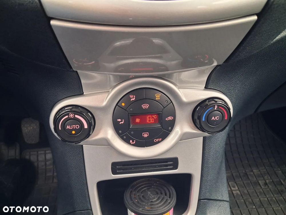 Ford Fiesta 1.25 Titanium - 9