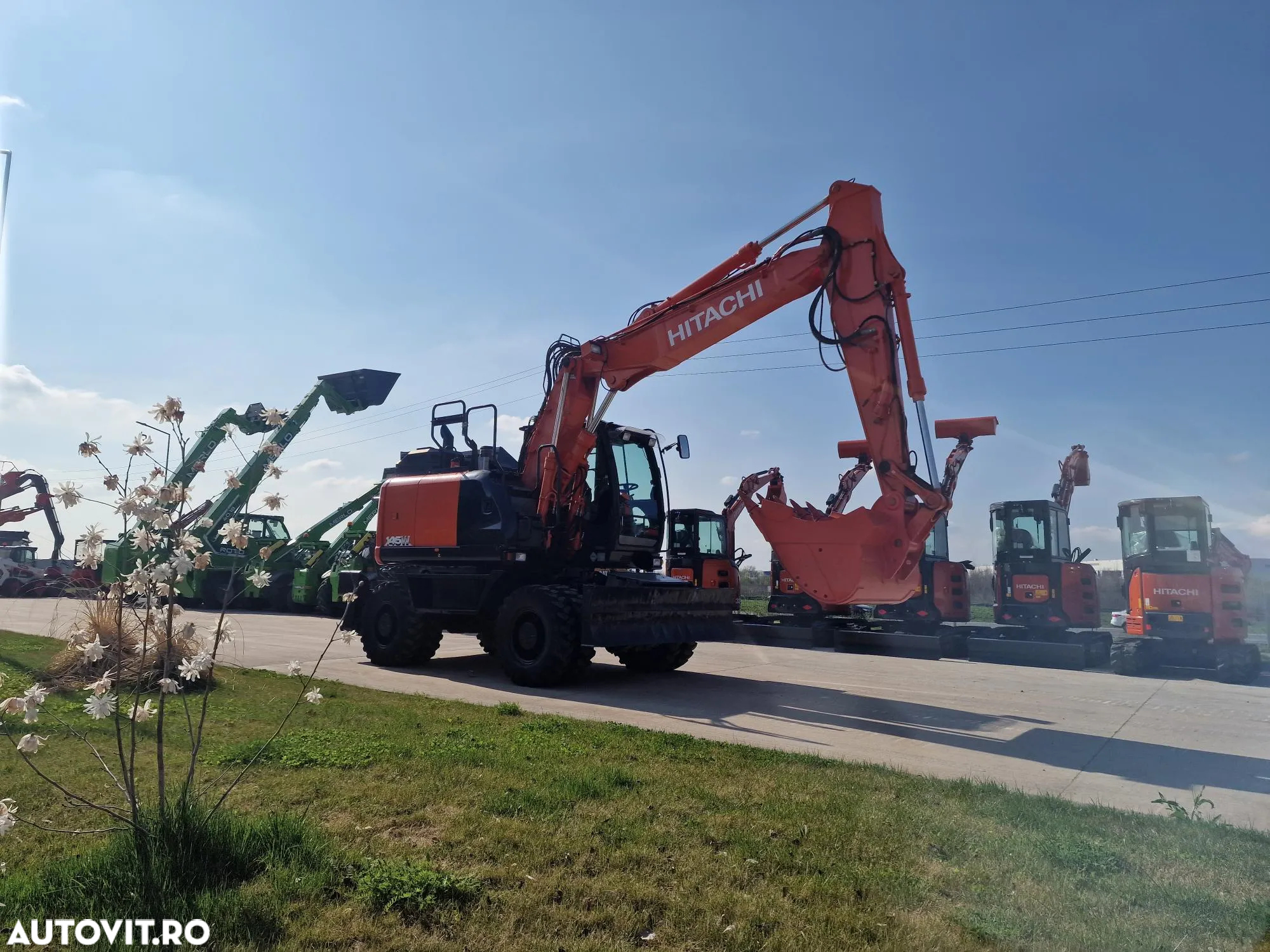 Hitachi EXCAVATOR PE ROTI, 3 brate excavare, LAMA+CALE, cupa NOUA 1,2m latime, Masa operationala 17,2t, Inst picon, A doua inst hidr, 2018, 2.993h, hidraulica HITACHI, anv noi, posibilitate leaisng 3 ani, PROMOTIE 99.900 EUR+Tva - 4