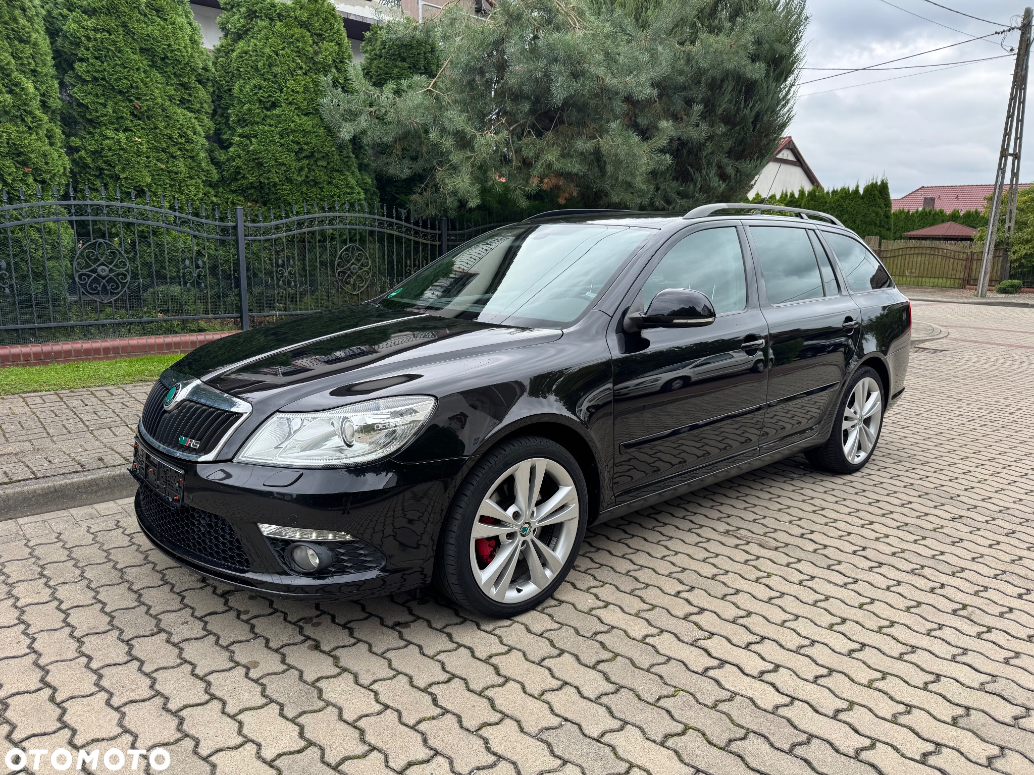 Skoda Octavia Combi 2.0 TDI DPF DSG RS - 2