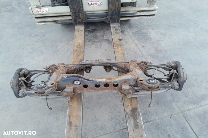 Punte spate BMW Seria 3 E90 [2004 - 2010] Sedan 318i MT (129 hp) - 3