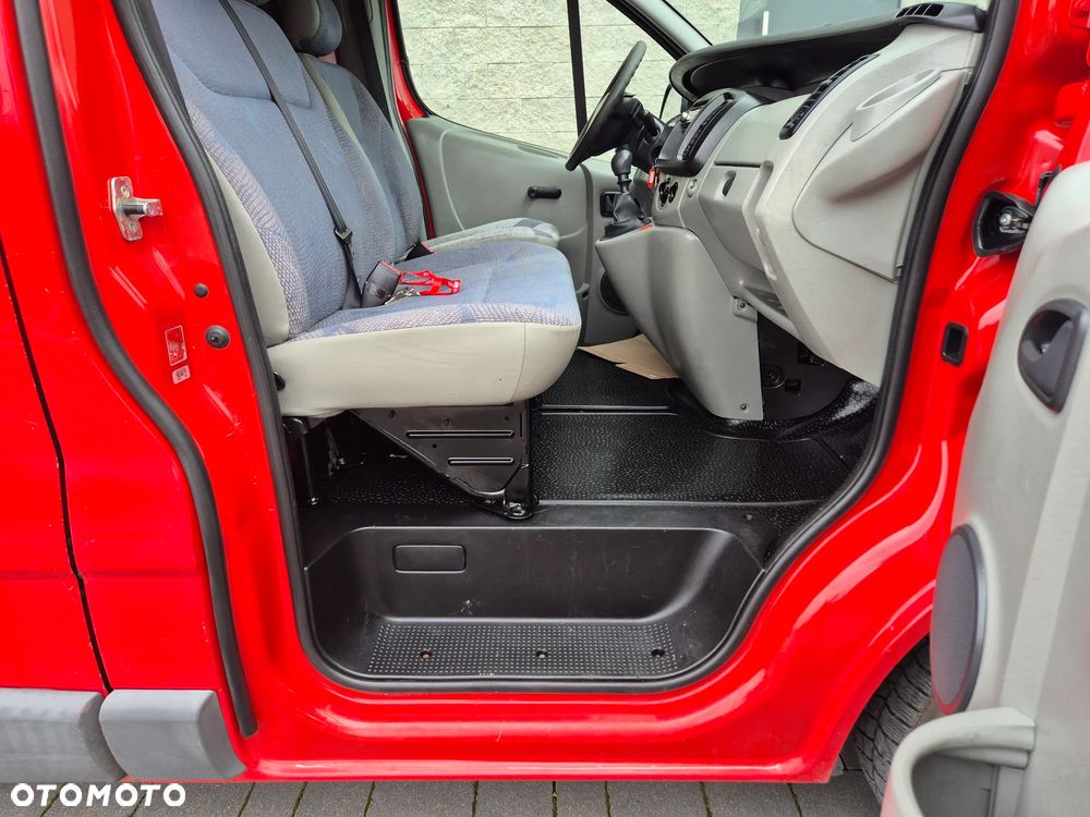 Renault Trafic - 12