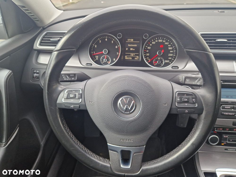 Volkswagen Passat Variant 1.8 TSI Comfortline - 16